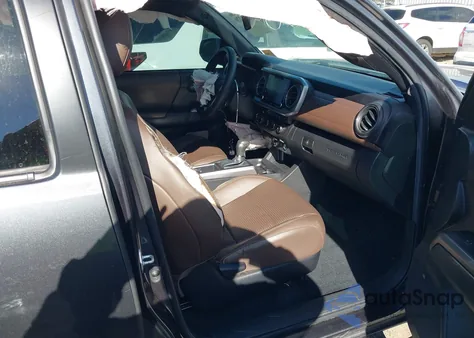 2022 Toyota Tacoma Limited z USA, uszkodzony, nr VIN 3TMGZ5AN2NM518305